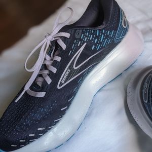 Brooks 20 Glycerin size 8.5